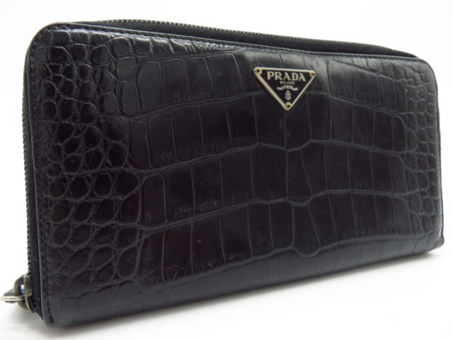 プラダ　財布